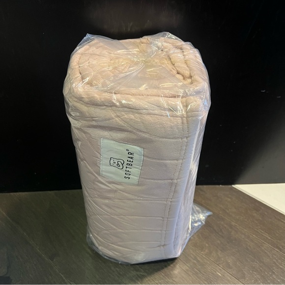 (BNIB) Softbear Fleece Blanket (King size) - Picture 3 of 4